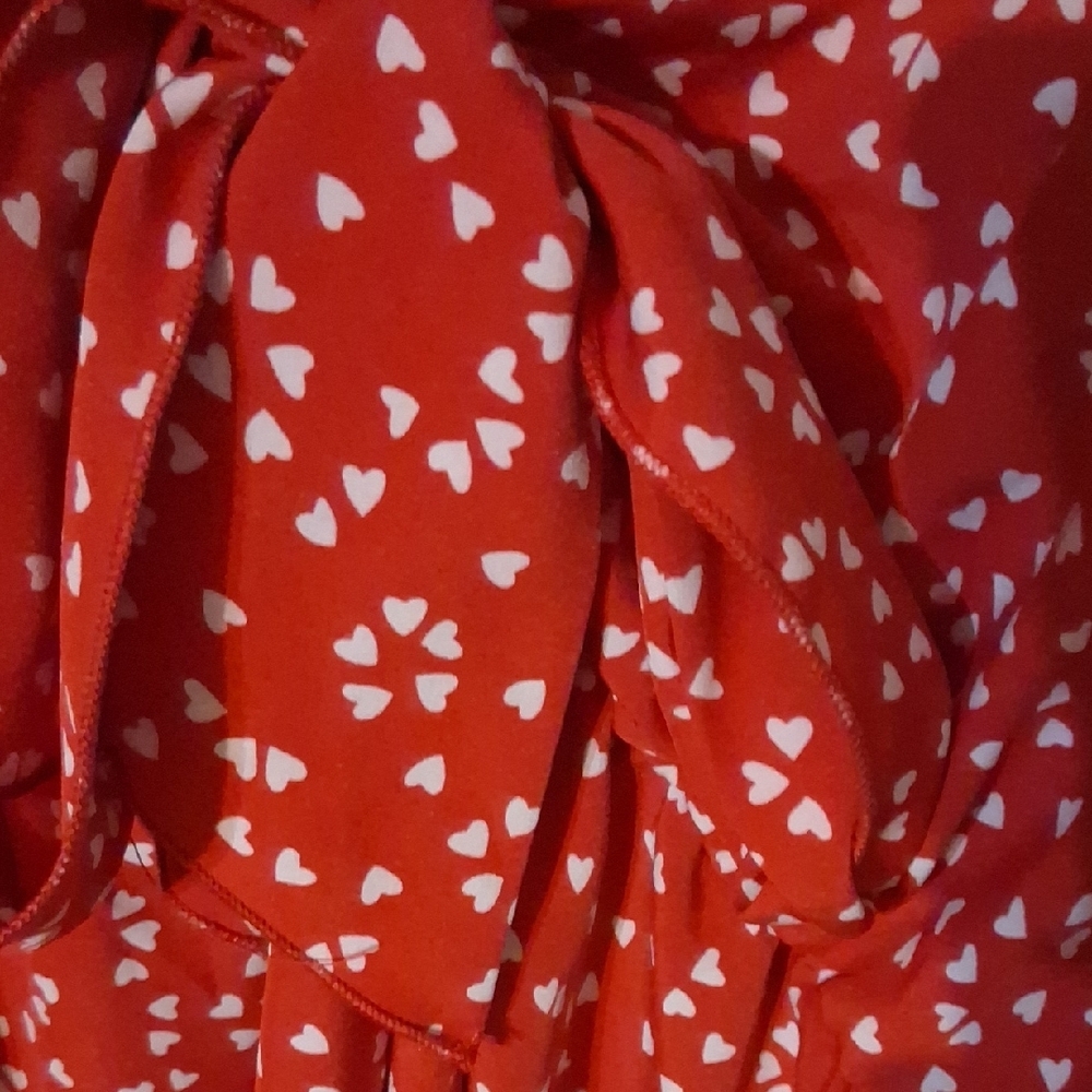 🛍 SHEIN Red Heart Print Blouse With Tie Neck Detail - Picture 2 of 3